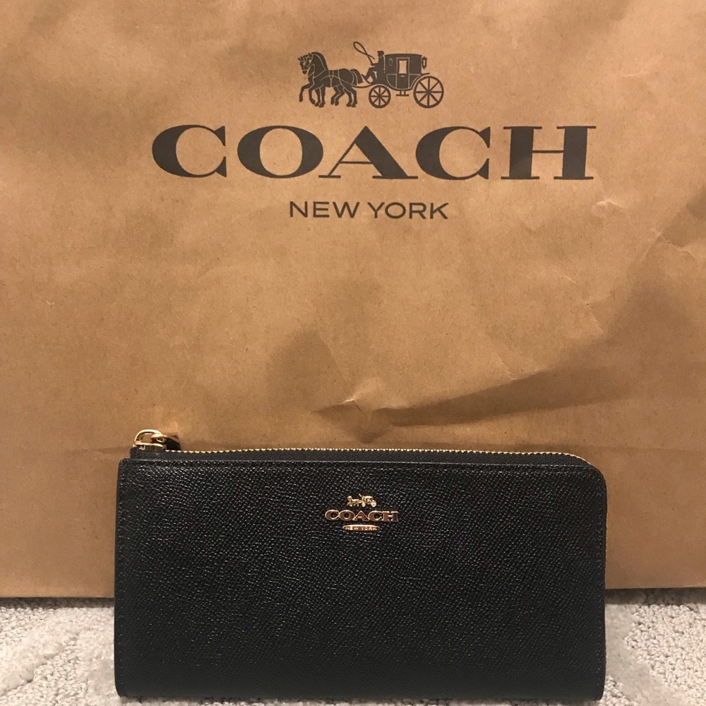 New coach wallet